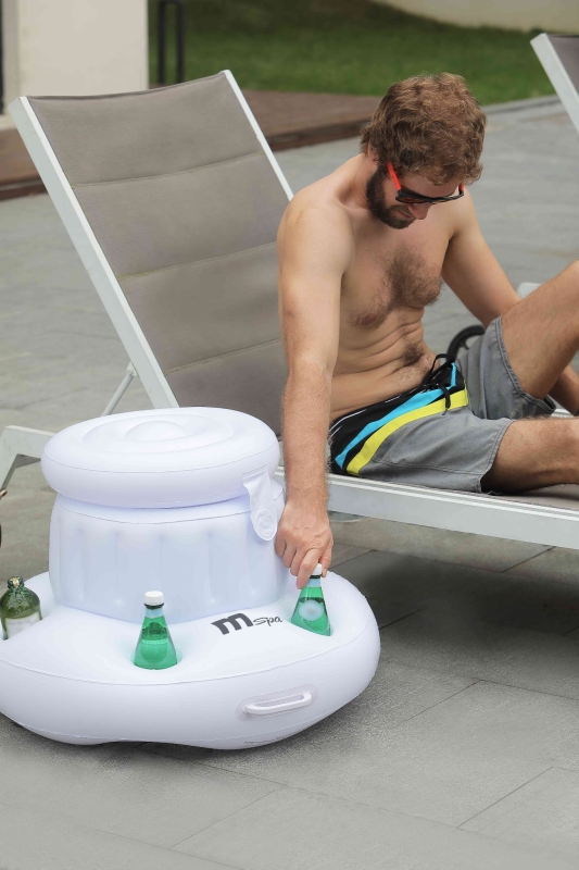 Lodówka na drinki i przekąski do jacuzzi