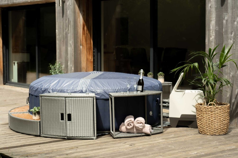 MSpa MUSE Jet INDIGO - Jacuzzi ogrodowe 6 osobowe zestaw z akcesoriami