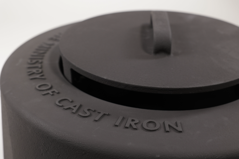 Zestaw Żeliwne, bezdymne, z wentylacją palenisko okrągłe Firefly z pokrowcem i pokrywą