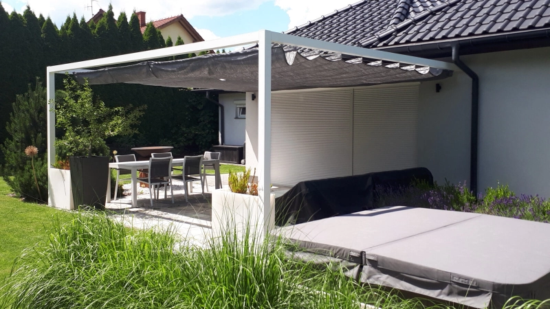 Pergola aluminiowa przyścienna PS1