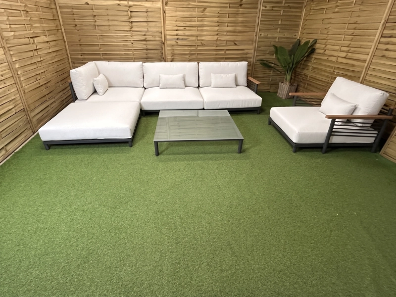 Zestaw wypoczynkowy Dorina + pokrowiec ochronny 312 outlet