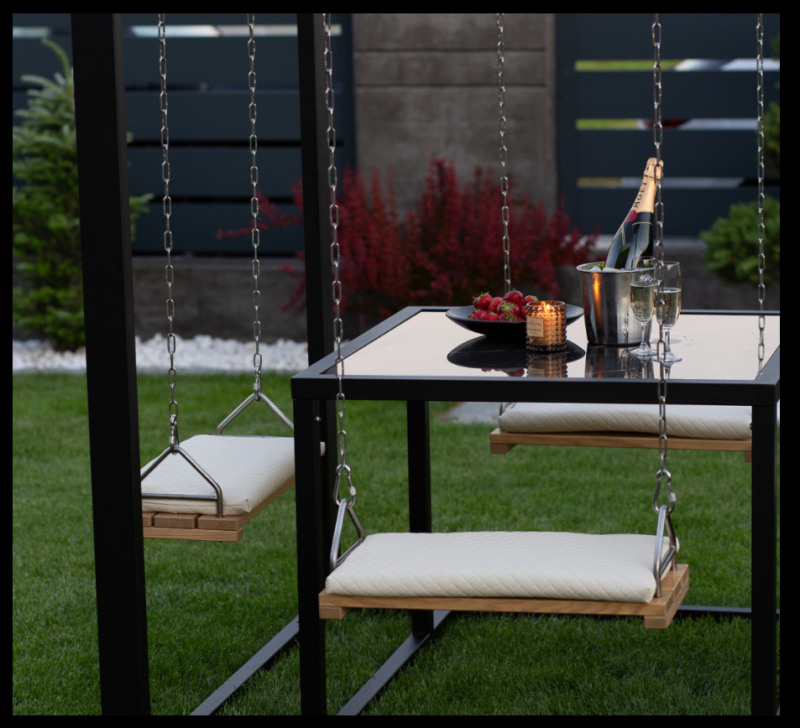 Zestaw ogrodowy 4 osobowy, drewniane huśtawki  - Swing table