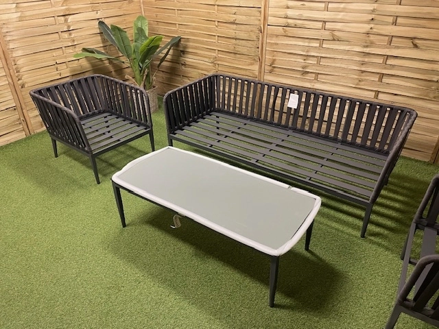 Zestaw wypoczynkowy do ogrodu ze stolikiem