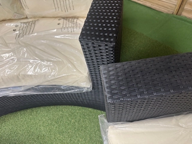 Zestaw wypoczynkowy ogrodowy + stolik i pokrowiec