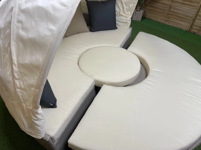 Wyspa ogrodowa księżyc