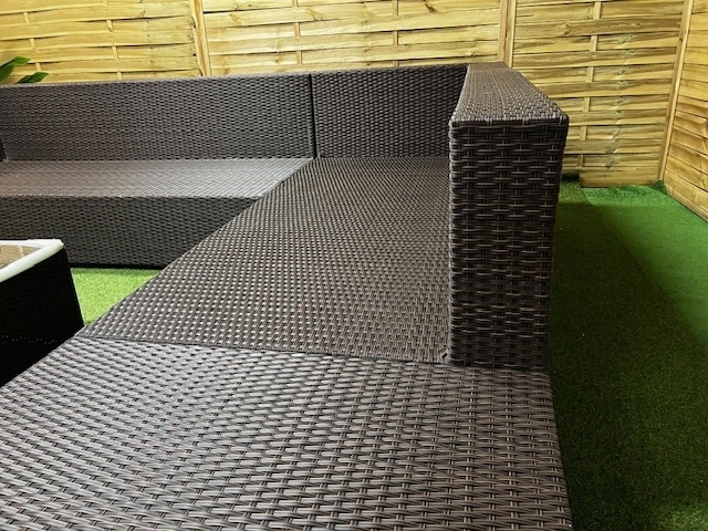 Meble ogrodowe zestaw gratis stolik poszewki pokrowce