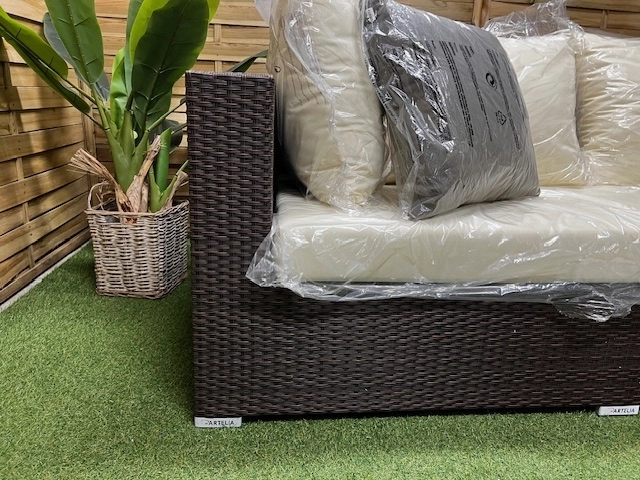 Meble ogrodowe zestaw gratis stolik poszewki pokrowce