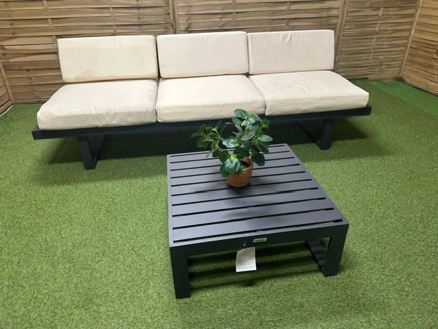 Meble ogrodowe rozkładane outletowe