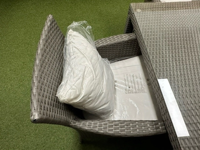 Meble ogrodowe ze stolikiem, technorattnaowe, 4 osobowe