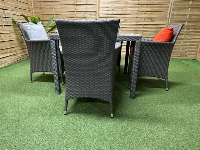 Meble ogrodowe ze stolikiem, technorattnaowe, 4 osobowe