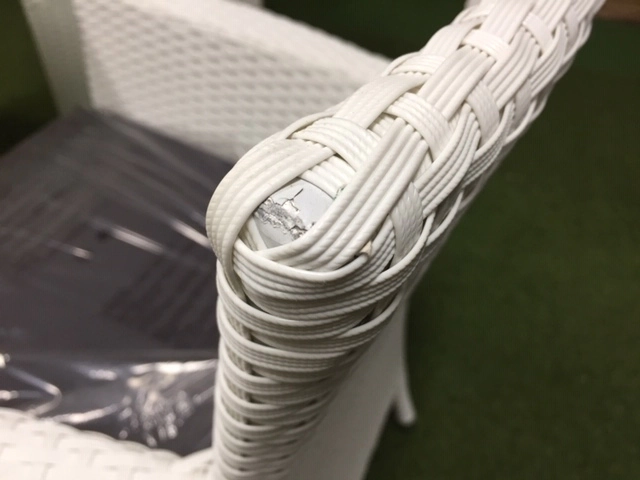 Ogrodowy zestaw stołowy outlet - stół z fotelami biały 6 osobowy