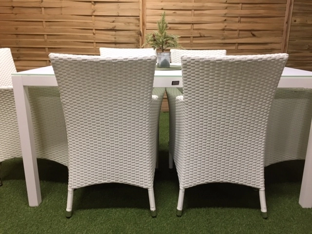 Ogrodowy zestaw stołowy outlet - stół z fotelami biały 6 osobowy
