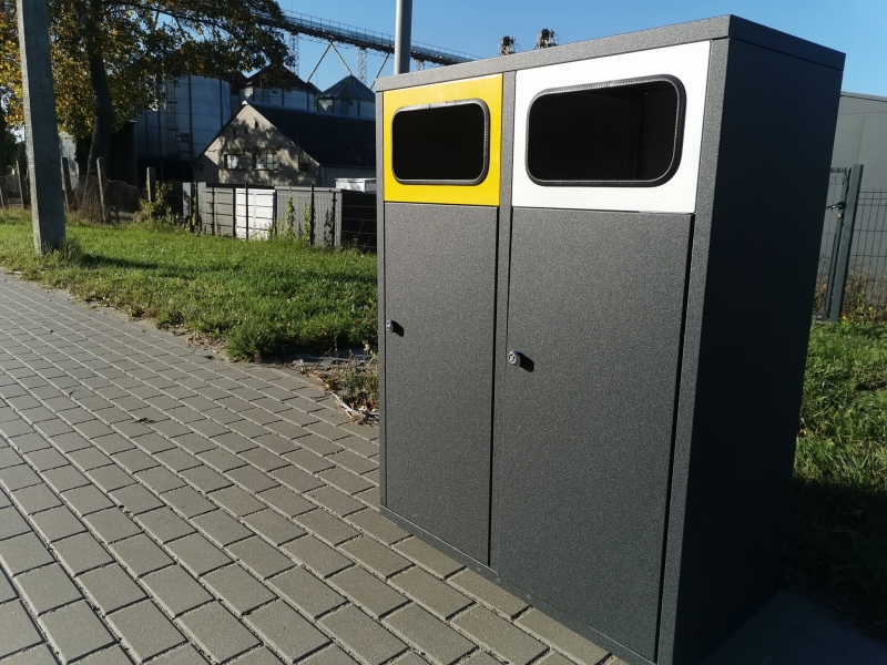 Kosz do segregacji śmieci z blachy