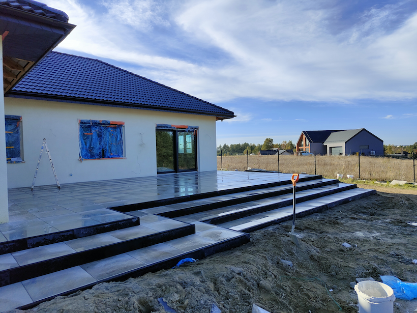 Taras w stylu loftowym